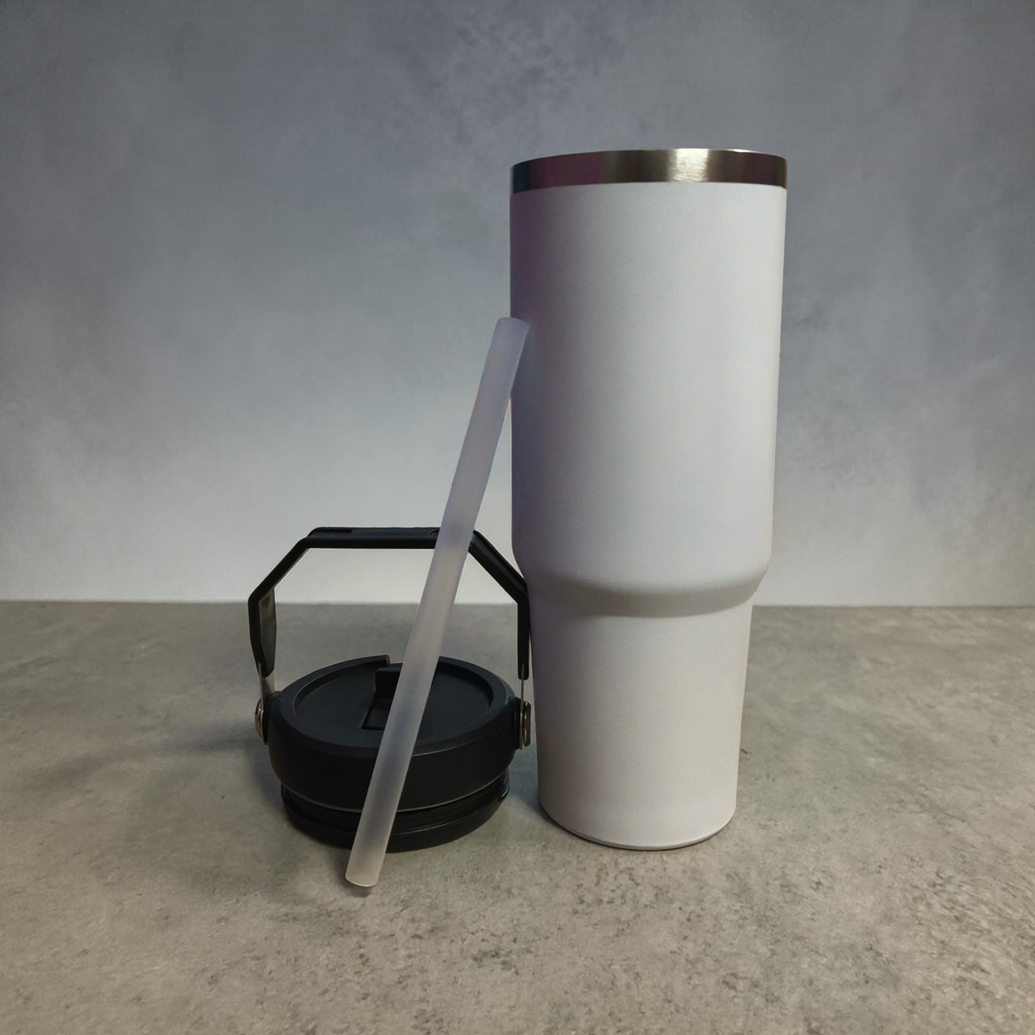 900ML White Minimal Insulated Bottle with Straw & Handle | Clean Hot & Cold Tumbler